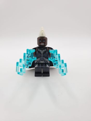 Figurine type lego Tornade Marvel