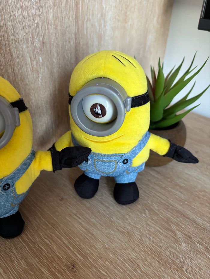 Lot de deux peluches les minions - photo numéro 2