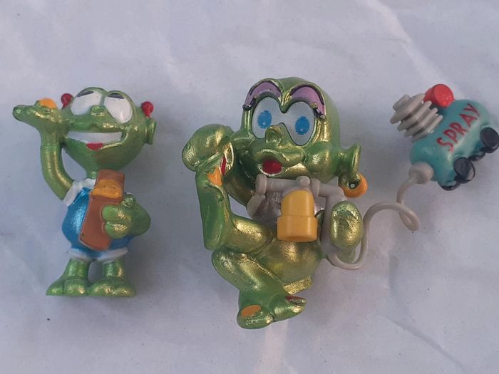 🍫 personnages extra-terrestres verts kinder - photo numéro 2