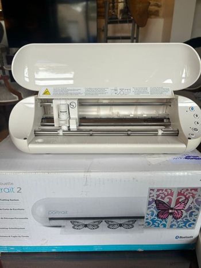 Machine de découpe silhouette portrait 2