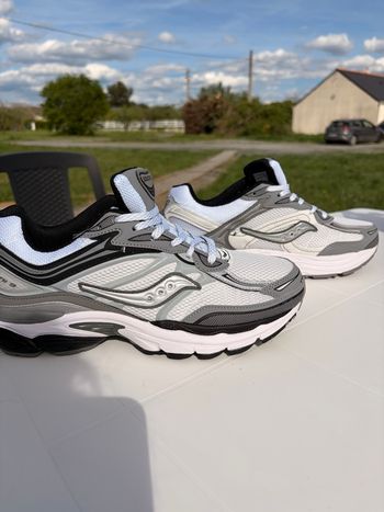 Saucony
