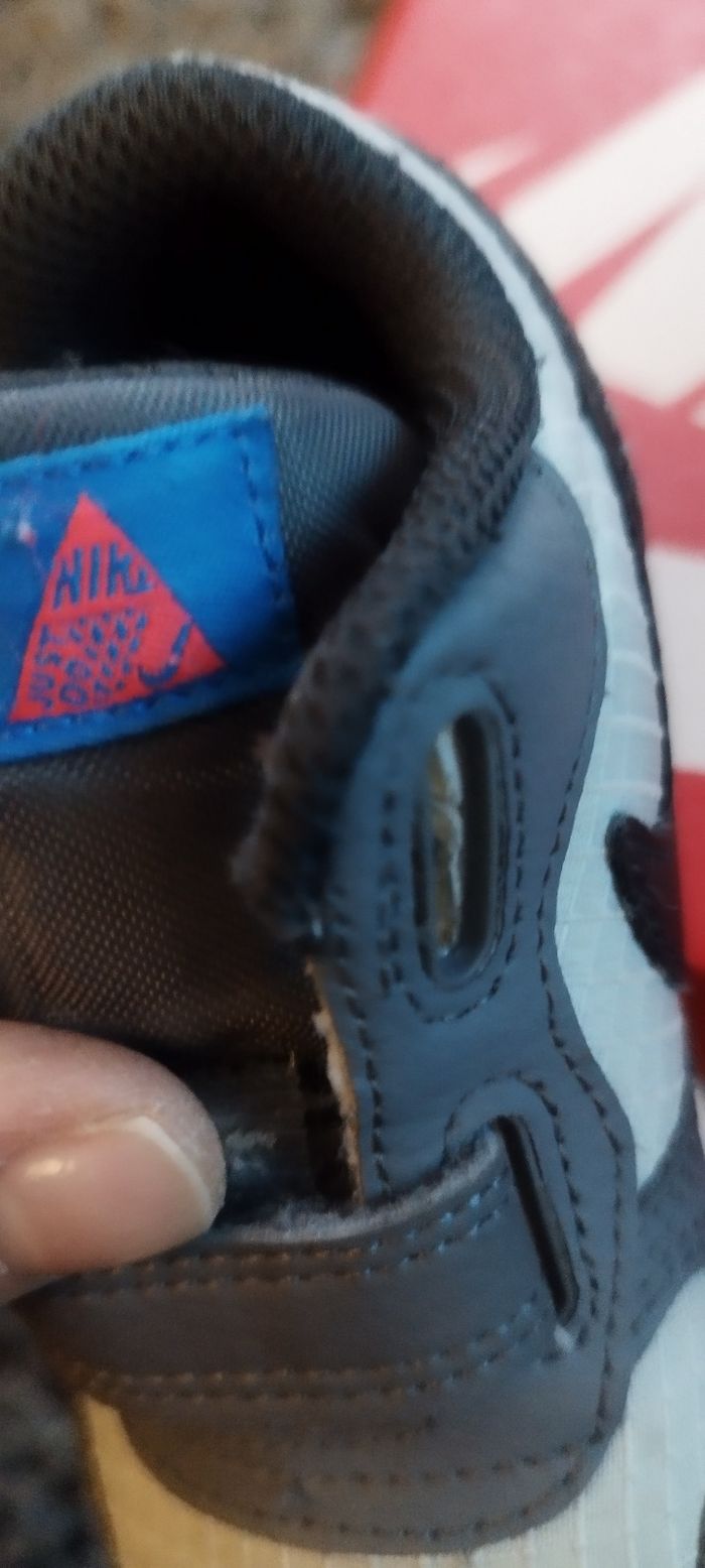 Baskets Nike 22 - photo numéro 5