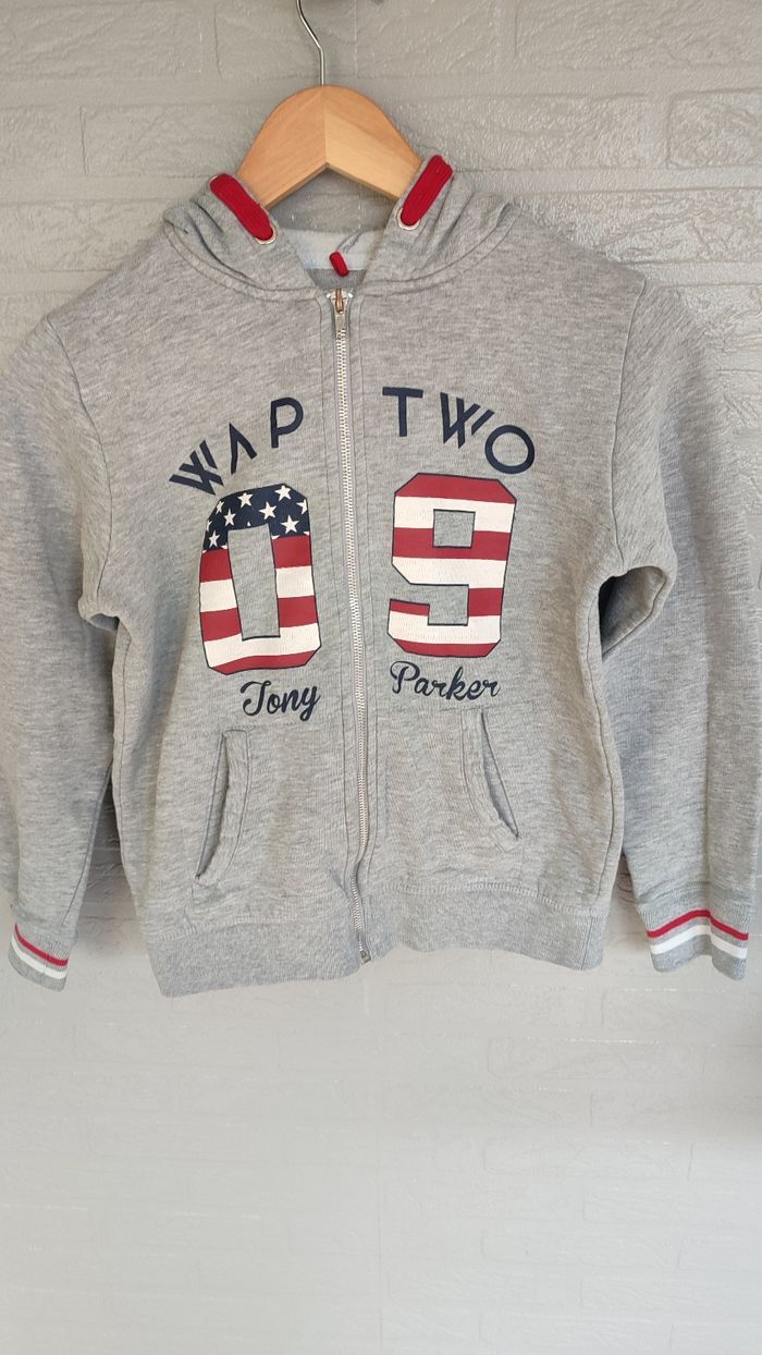 Sweat zippé a capuche t 12 ans gris