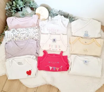 Lot de 10 bodys 6M manches longues, courtes et bretelles