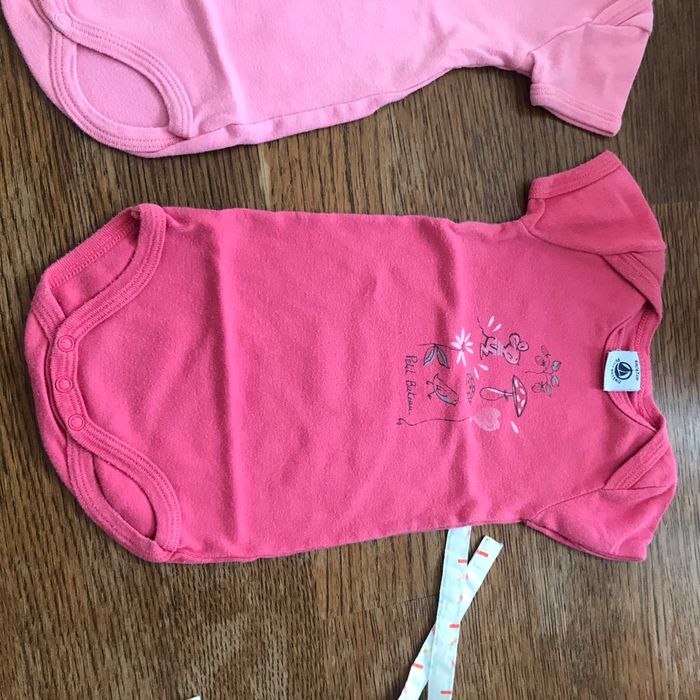2 bodies bébé fille été 6 mois 67cm - photo numéro 3