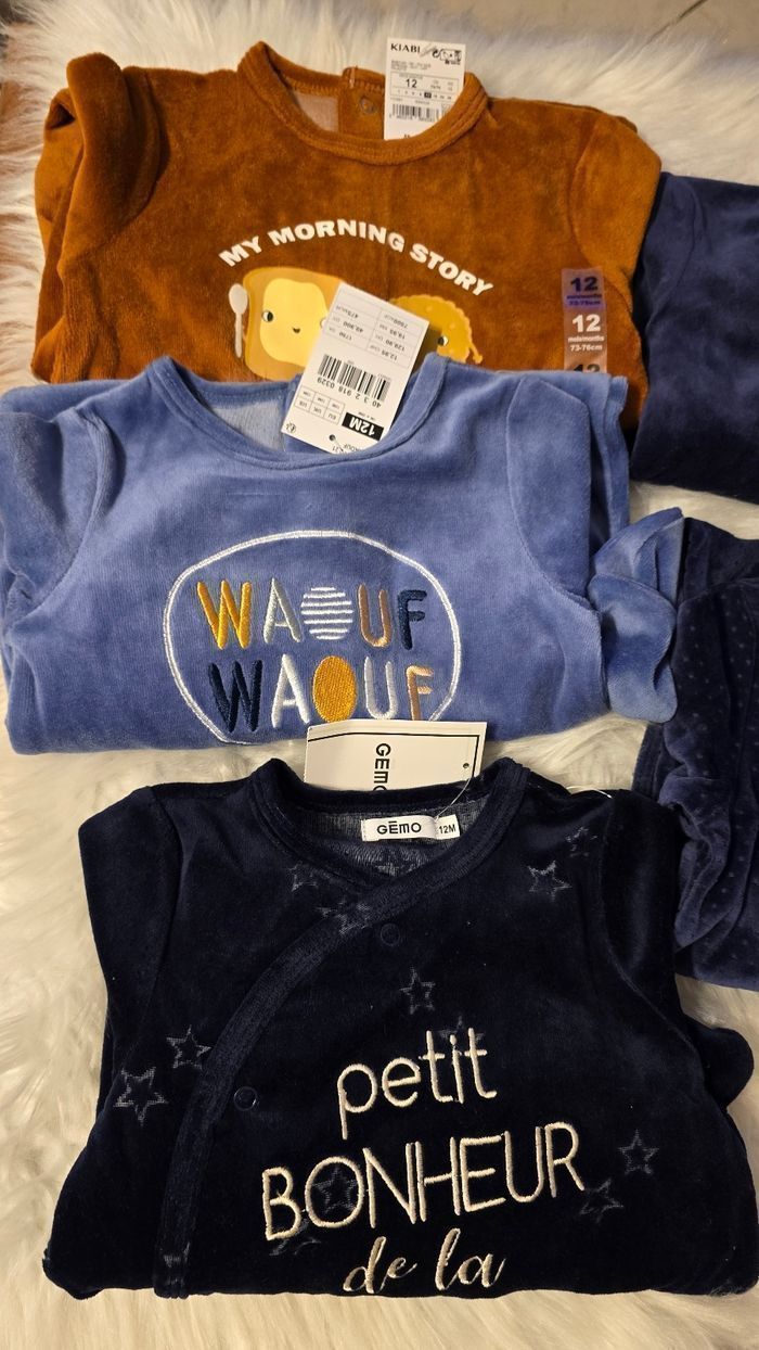 NEUFS !!!!! NON PORTÉS 🥰💙😍 lot pyjamas 12mois Garçon 😍💙🥰(ferme) - photo numéro 2