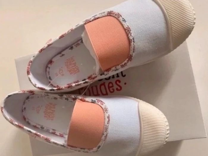 Ballerines Tennis élastique Les petits pois sont rouges 33 Neufs