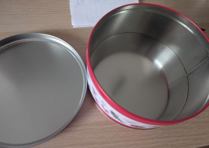 Boîte à Biscuits Ronde de Noël "Sweet Home" Diamètre 15 cm - photo numéro 3