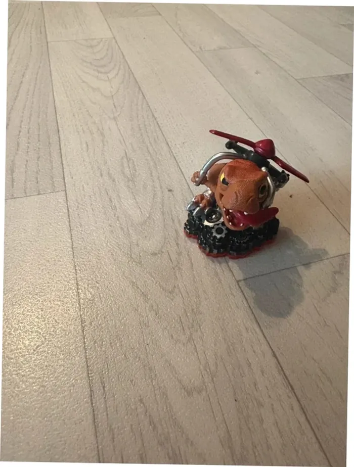 Figurine skylanders trap team chopper très bon état