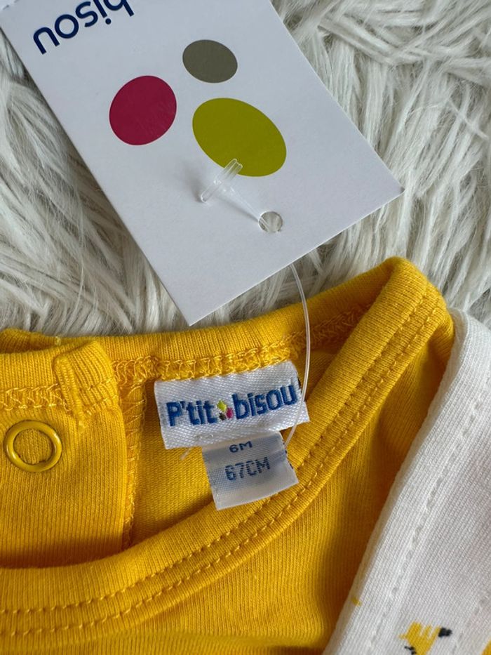 Salopette courte et t-shirt p’tit bisou taille 6 mois - photo numéro 4