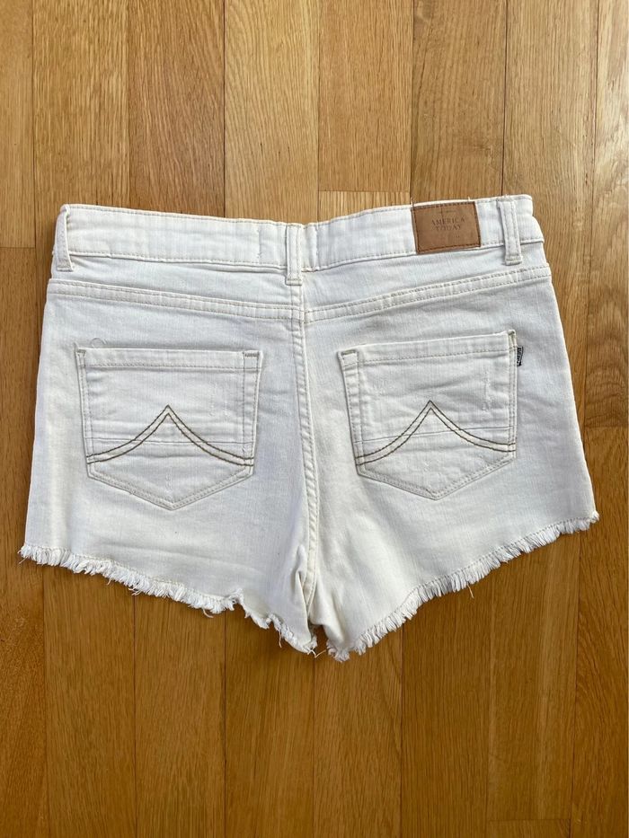 Short jean blanc - photo numéro 2