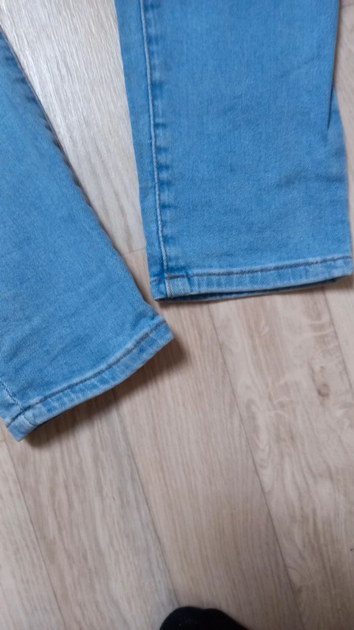 Jean neuf - photo numéro 2