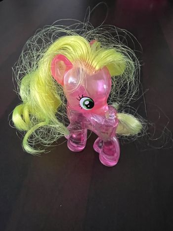 Petite figurine Little poney en parfait état