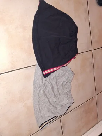 2 jupes jogging 6 ans