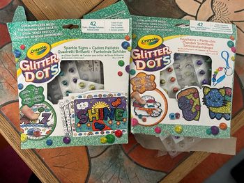 Glitters dots Crayola