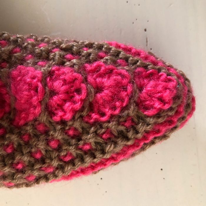 Chaussons tricotés à la main - photo numéro 10