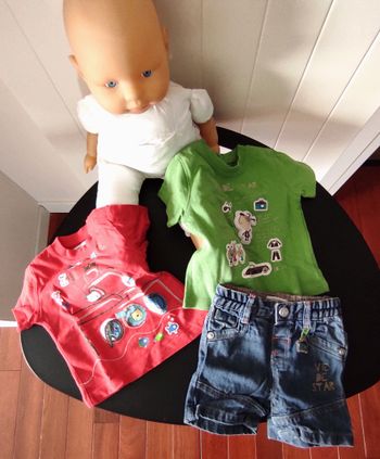 Très bel ensemble bébé garçon 3 mois – short + 2 t-shirts
