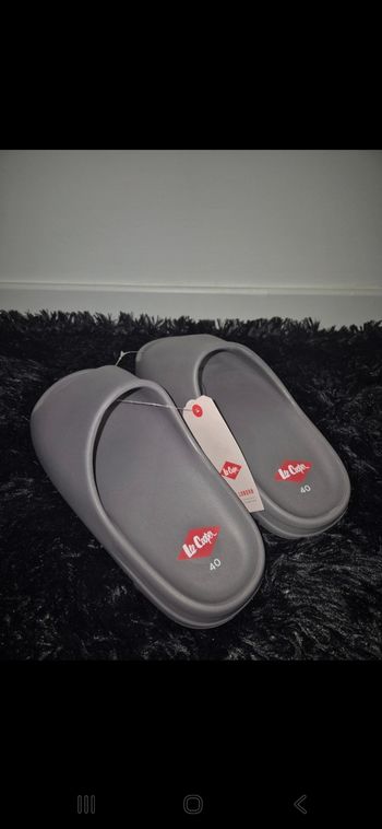 Claquettes Lee Cooper