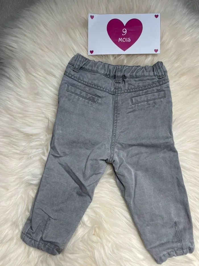 9 mois - Pantalon gris - photo numéro 4