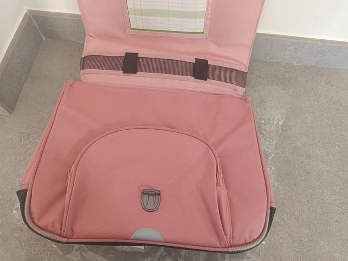 Cartable tann's  rose eva marguerite neuf 35 cm - photo numéro 4