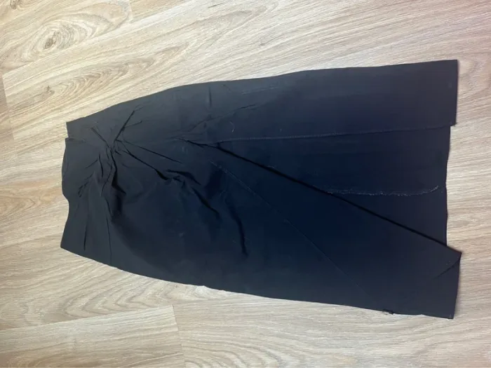 jupe mi longue à fente ouverte