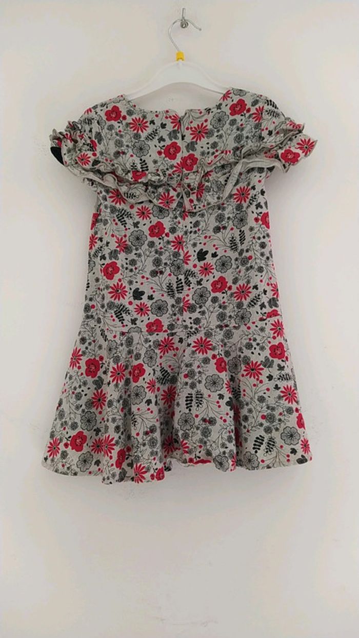 Robe à fleurs - photo numéro 2