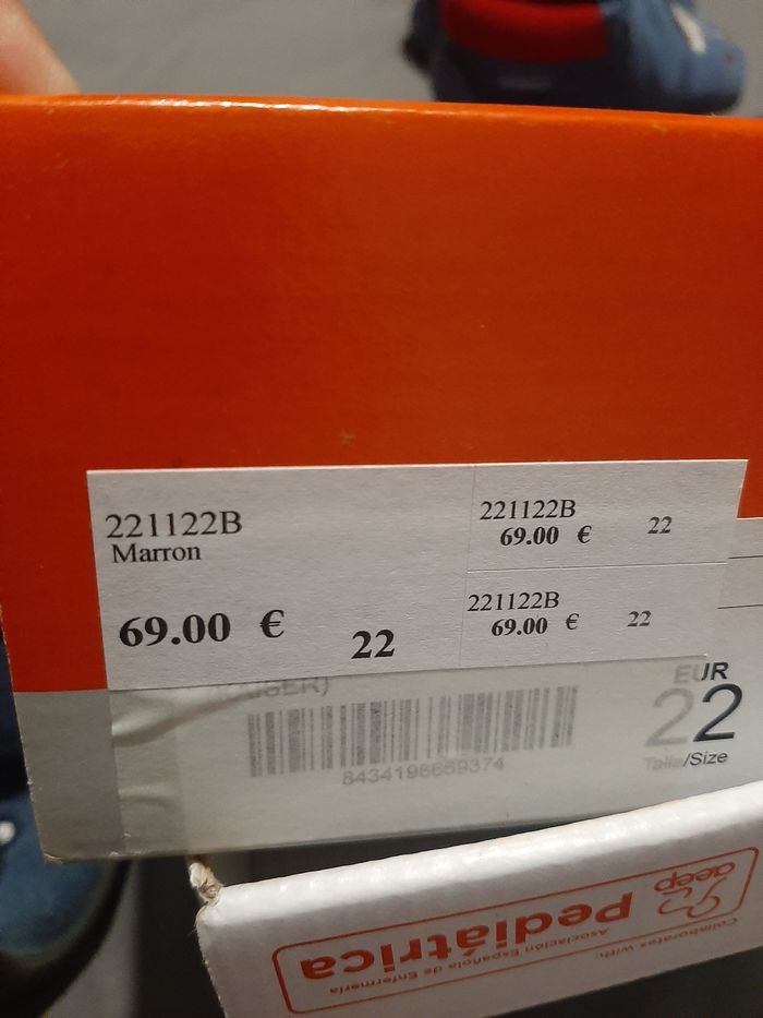 Lot chaussures + chaussons biomecanics pointure 22 - photo numéro 2