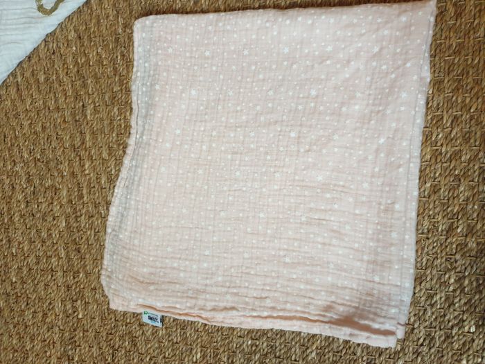 Lot de 2 langes pour bébé fille. Neuf. - photo numéro 2