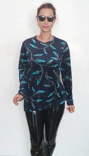 Pull fin velours doux taille 44