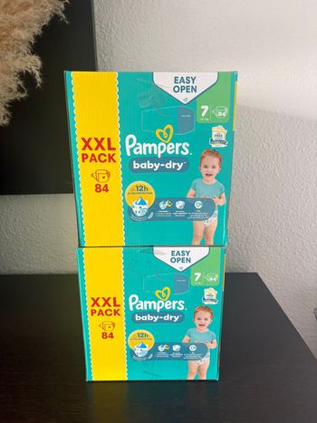 2 paquets Pampers Taille 7 Baby Dry