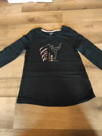 Tee-shirt ML 4 ans GYM Kiabi en TBE