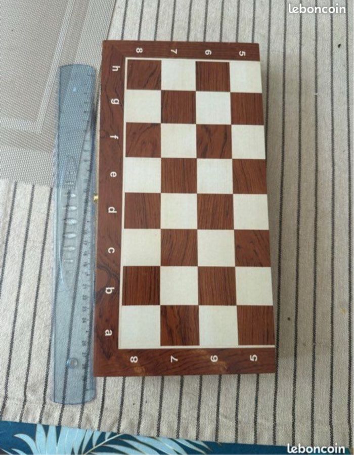 Échiquier en bois neuf - photo numéro 3