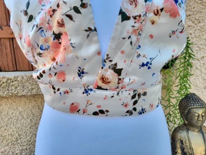 Top bandeau satiné fleuri ivoire multicolore shein taille 52 - photo numéro 5