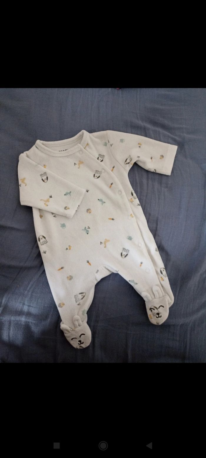 Lot pyjama 1 mois - photo numéro 2