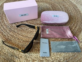 Lunette de soleil miu miu