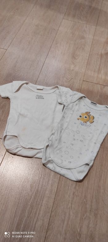 Lot 2 bodies Némo 3 mois