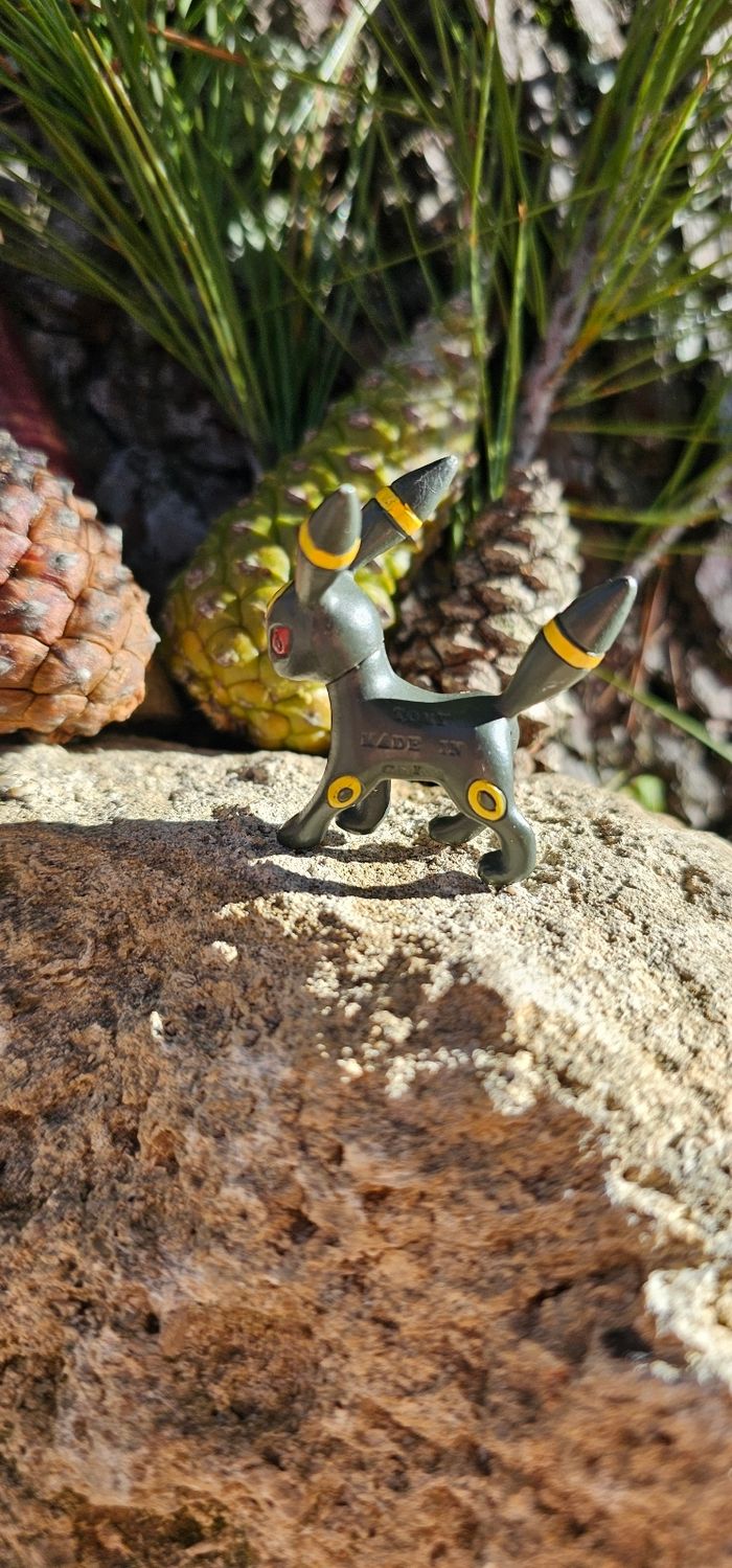 Super figurine Pokemon Nintendo tomy Évolution de Évoli noctali - photo numéro 5