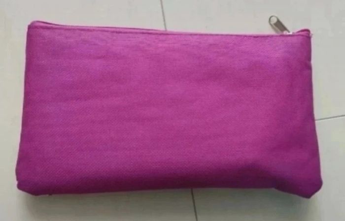 Trousse avec fournitures - photo numéro 2