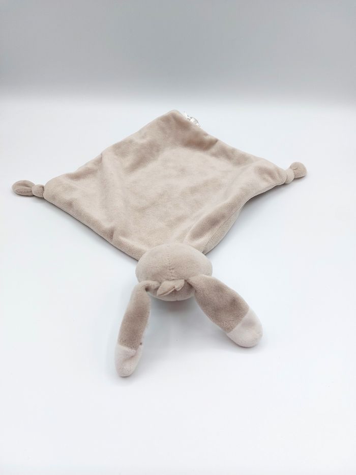 Doudou plat lapin beige AUCHAN nuage blanc yeux dormeurs joues bleues - photo numéro 3