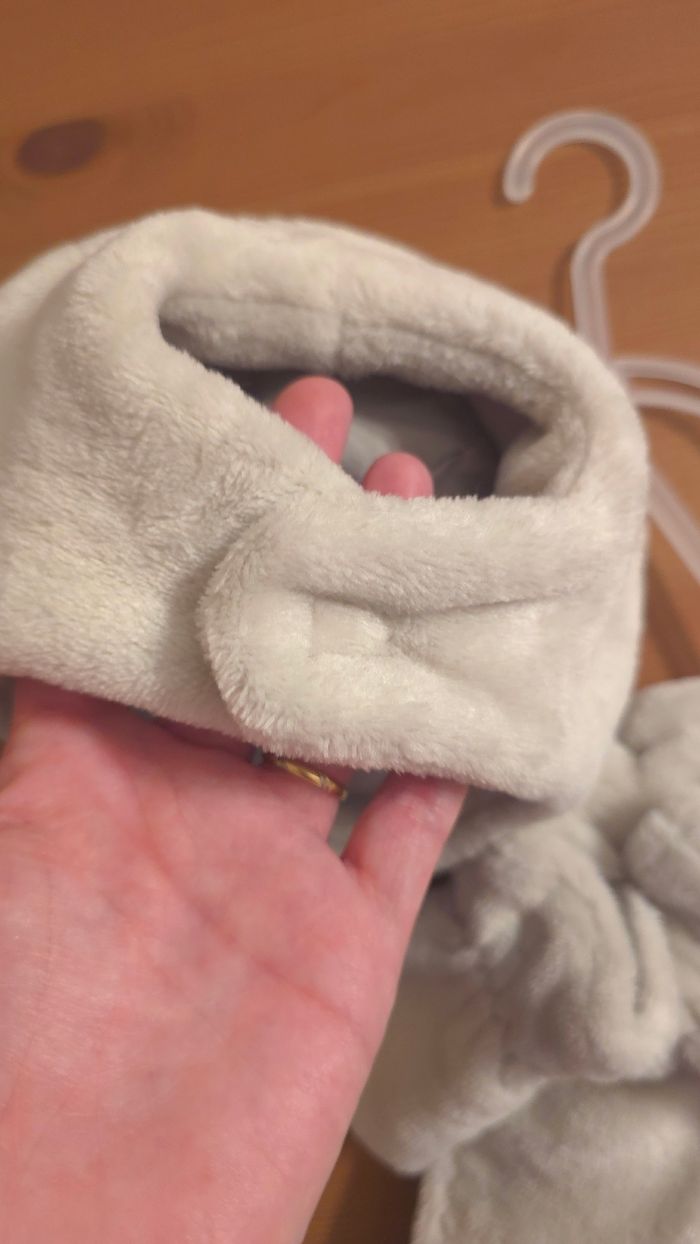 Neufs (non portés) 🏷💙🤩😍ensemble bonnet ,moufles et écharpe 6 mois garçon 💙💙💙 - photo numéro 3