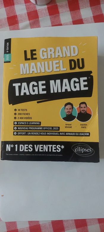 Livre Le grand manuel du Tage Mage, 2025