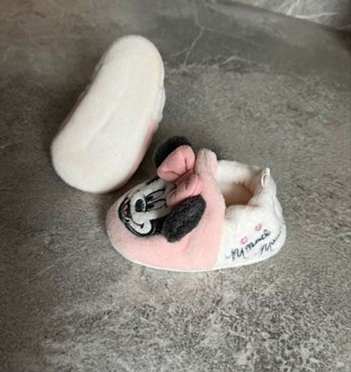 Chaussons bébé fille 3/6mois Disney Minnie - photo numéro 3