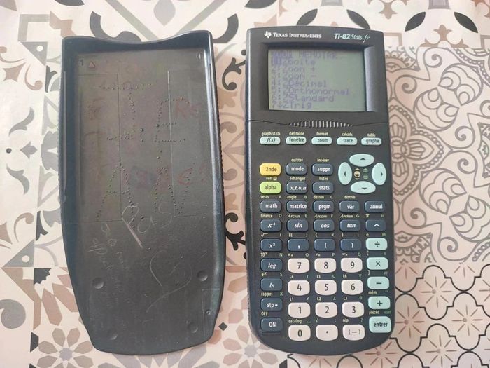 Calculatrice TI-82 stats.fr Texas instruments
