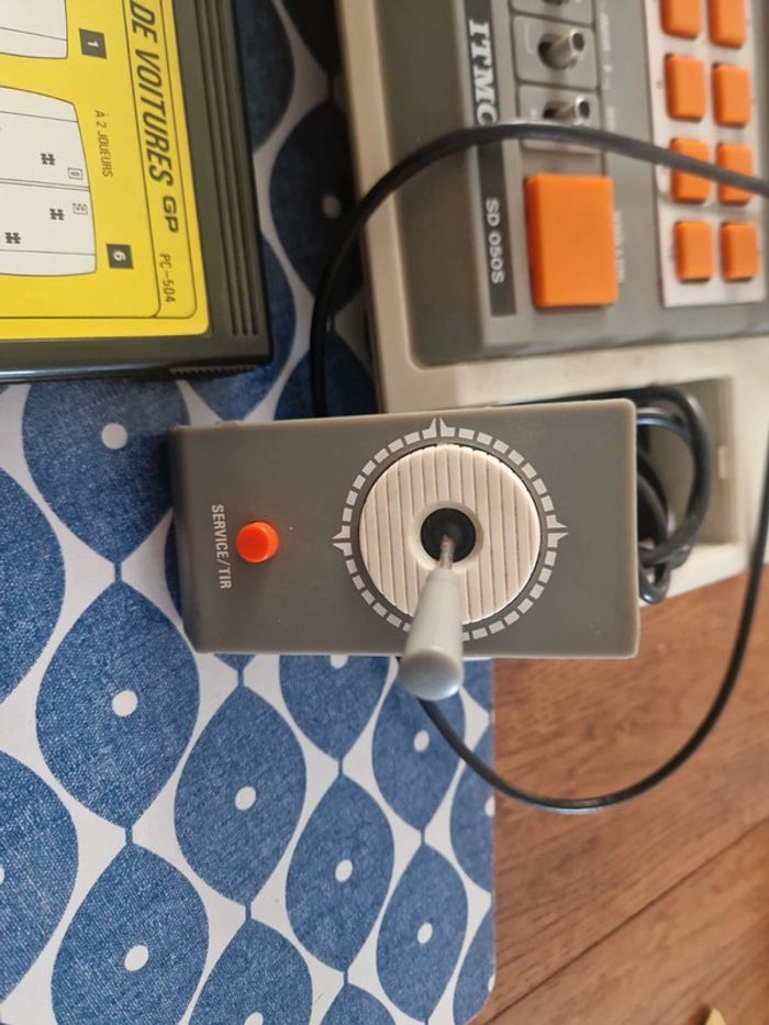 Ancienne console de jeux itmc vintage sd050s et 1 jeu - photo numéro 4