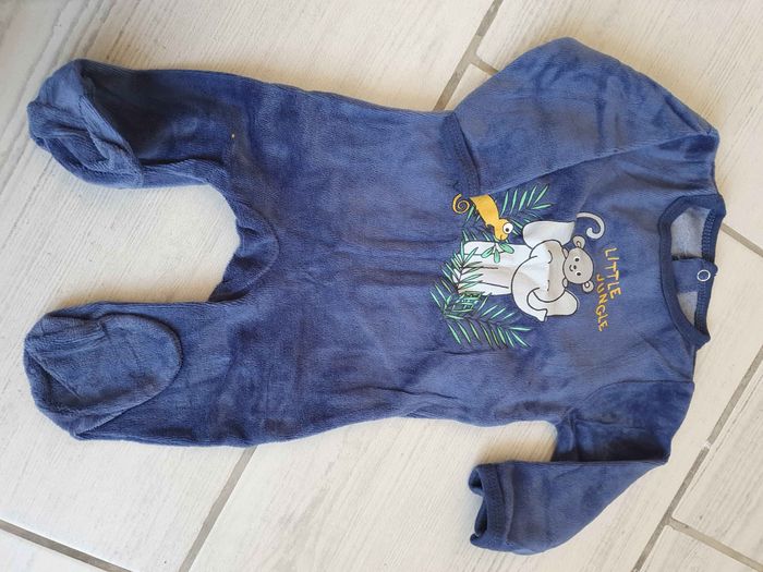 4 pyjamas - photo numéro 2