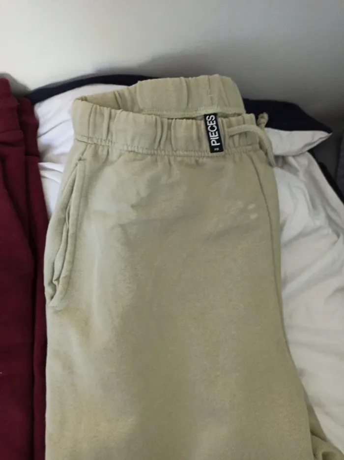 Lot de 11 vêtements femme taille xs ( lot 9) - photo numéro 2