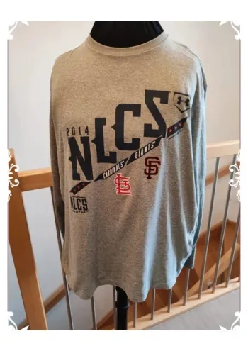 T-shirt under armour