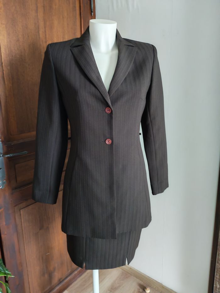 Ensemble tailleur marron à rayures Chantal Rosner pour femme