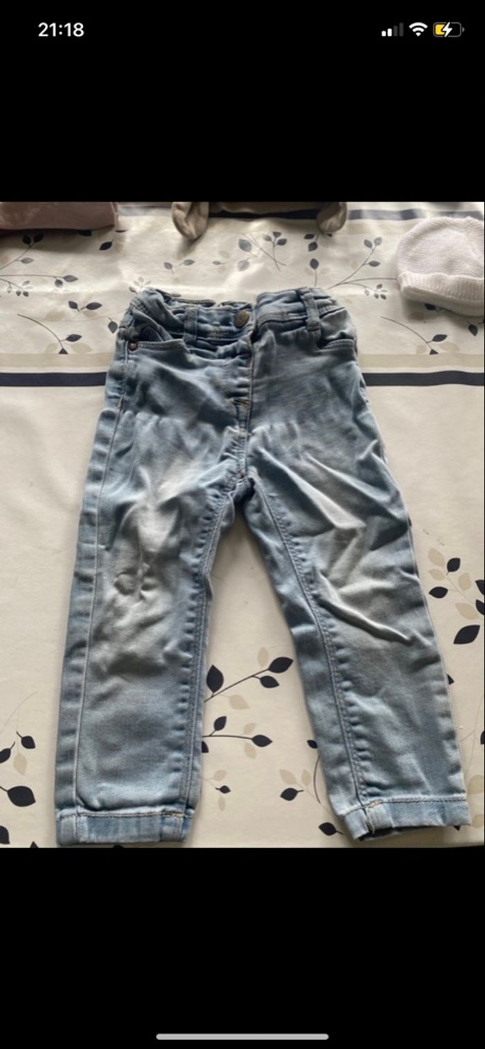 Salopette et pantalon fille 12 mois - photo numéro 2