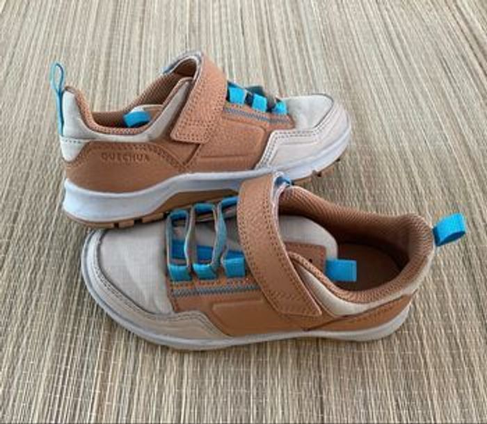 Chaussures de randonnée à scratch